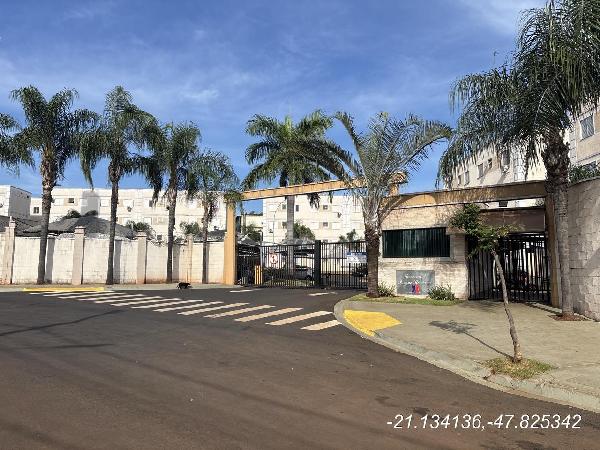 Apartamento em Ribeirão Preto, Jardim Jose Sampaio Junior, Rua Ovidio Colus, N. 51, Apto 302, Bl 03 Box 82, SP. Área: 41.85m2