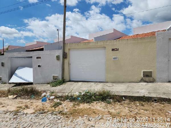 Casa em Horizonte, Vertente, Rua L, N. 136 C, Qd 02 Lt 02, CE. Área: 66.15m2