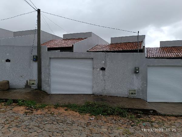 Casa em Horizonte, Vertente, Rua RomÊNia, N. 81-E,, CE. Área: 66.15m2