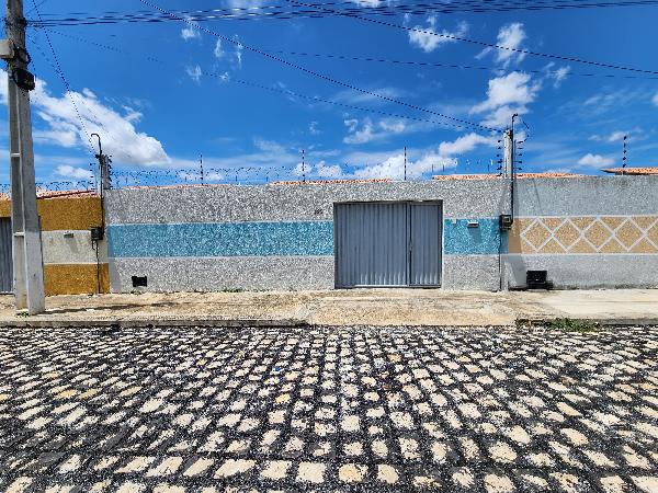 Casa em Mossoró, Santa Julia, Rua Maria Do Carmo Ferreira, N. 422, Qd 20 Lt 10, RN. Área: 61.82m2