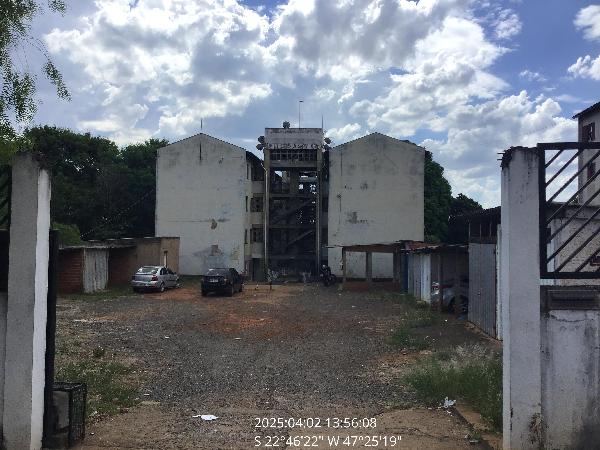 Apartamento em Santa Bárbara d'Oeste, Conjunto Habitacional Roberto Romano, Rua Reverendo Joao Feliciano Pires, N. 260, Apto 14, Bl 260-A, SP. Área: 42.23m2