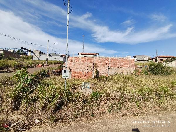 Terreno em Campanha, Loteamento Vila Reis, Rua Um, N. Sn, Lt 13 Qd G, MG. Área: 201.08m2