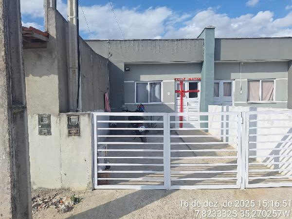 Casa em Carpina, Santo Antonio, Estrada De Limeira Grande, N. 88, Lt 20, Qd I, PE. Área: 48.25m2