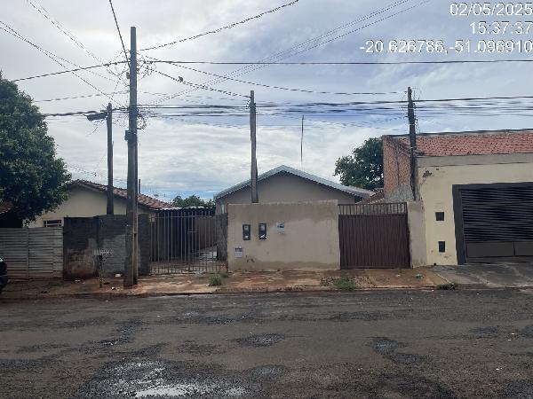 Casa em Pereira Barreto, Conjunto Habitacional Apolinario Pires, Rua Abdias Batista De Souza, N. 3951, Lt 15 Qd 14, SP. Área: 39.56m2