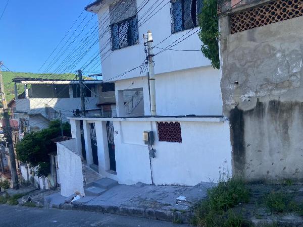 Prédio em São Gonçalo, Ze Garoto, Travessa Souza Campos, N. 134, Casa Base 134 Apartamento 201, RJ. Área: 49.18m2