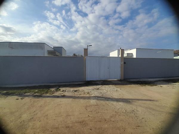 Casa em Magé, Maua, Rua Dona Maria, N. 12, Cs 08 Fracao 08 Lt 3a Qd A 5 Dist, RJ. Área: 53.48m2