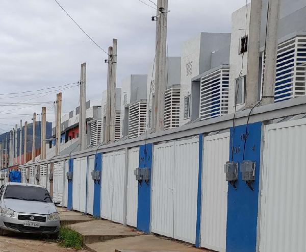 Apartamento em Nova Iguaçu, Ipiranga, Rua Dez, N. 107, Apto 104, Lt 11 Qd M, RJ. Área: 44.9m2
