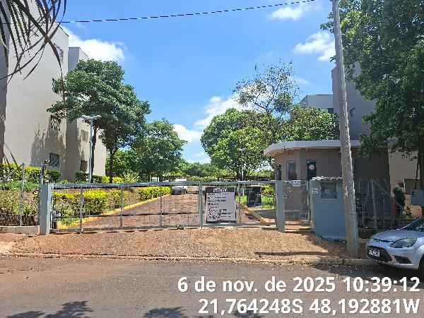 Apartamento em Araraquara, Jardim Residencial Paraiso, Avenida Professor Gustavo Fleury Charmillot, N. 381, Apto 33, Bl Flamboyant, SP. Área: 54.63m2