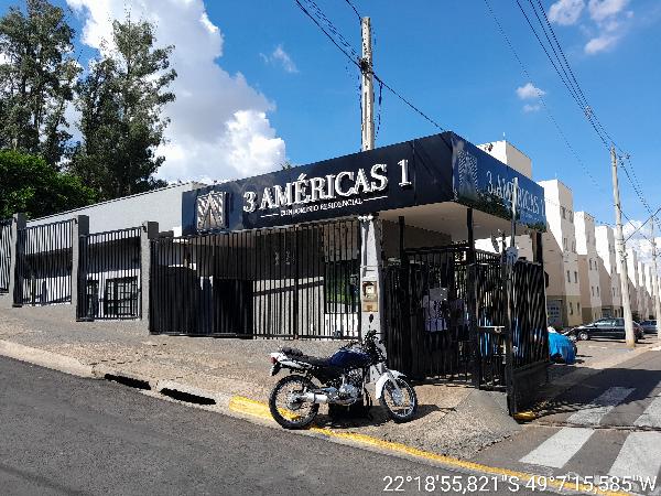 Apartamento em Bauru, Nucleo Habitacional Vereador Edson Franc, Rua Manoel Rodrigues Maduro, N. 3-25, Apto 21, Bl 02, SP. Área: 42.51m2