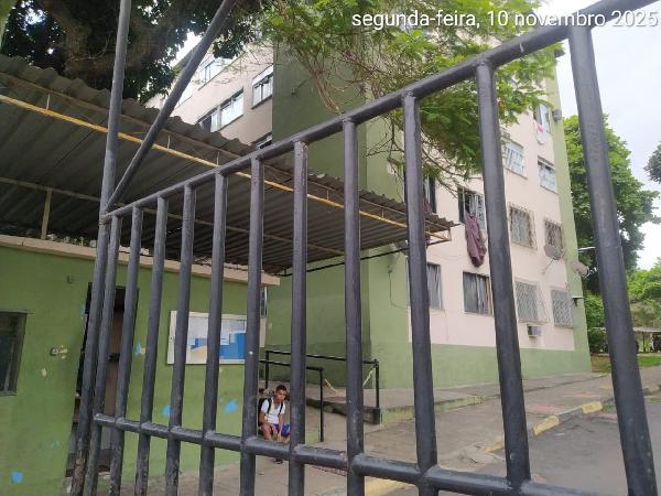 Apartamento em Rio de Janeiro, Guadalupe, Estrada Camboata, N. 3953, Apto 406, Bl 06, RJ. Área: 52m2