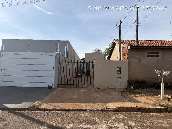 Casa em Pereira Barreto, Vila Floriano, Rua Marechal Deodoro, N. 546, Lt 11a Qd A, SP. Área: 69.3m2