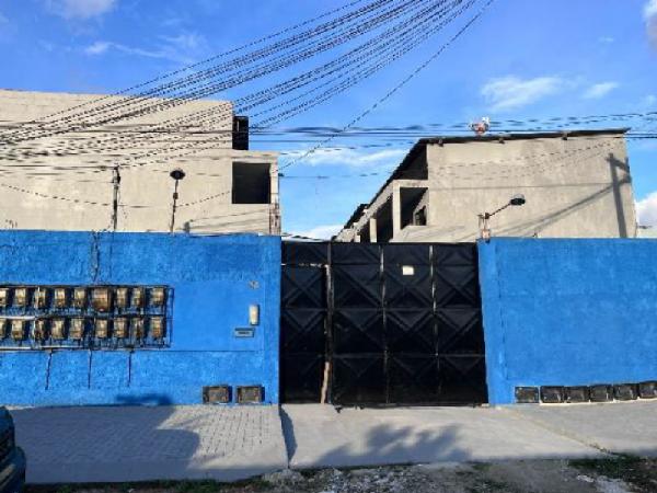 Casa em São Gonçalo, Vista Alegre, Avenida Almirante Amorim Do Vale, N. 577, Casa 13, RJ. Área: 32.2m2