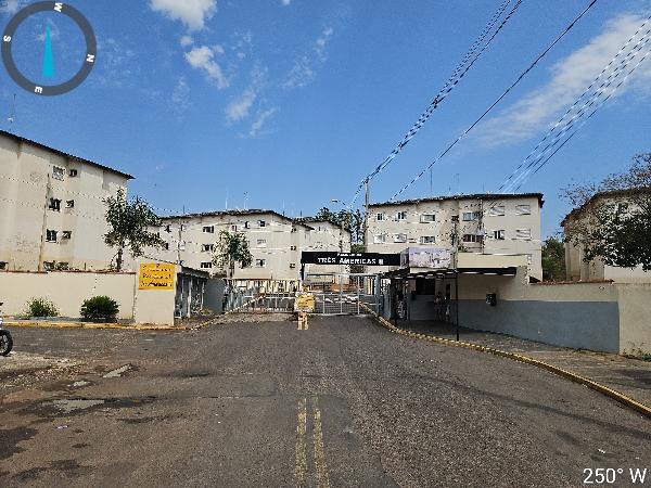 Apartamento em Bauru, Nucleo Habitacional Vereador Edson Franc, Rua Manoel Rodrigues Maduro, N. 4-200, Apto 11, Bl 21, SP. Área: 51.77m2