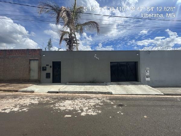 Casa em Uberaba, Parque Das Aroeiras, Rua Scarlett Maria De Medeiros Pereira, N. 841, Lt 25  Qd 08, MG. Área: 39.94m2
