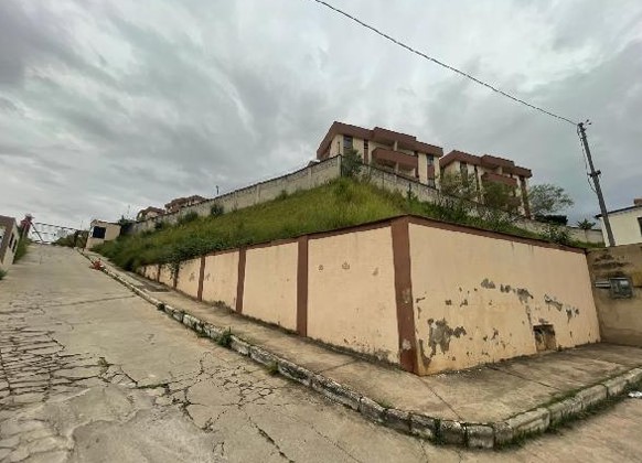Apartamento em Conselheiro Lafaiete, Moinhos, Rua Osvaldo Lopes Barbosa, N. 90, Apto 303, Bloco 01 Vg 02, MG. Área: 49.28m2