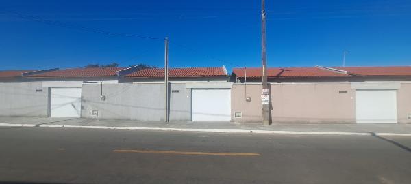 Casa em Horizonte, Alto Da Estrela, Rua Manoel Feliciano Da Silva, N. 4331, Cs 04, CE. Área: 64.5m2