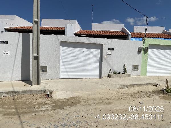 Casa em Horizonte, Vertente, Rua M, N. 166f, Lt 01 Qd 01, CE. Área: 66.15m2