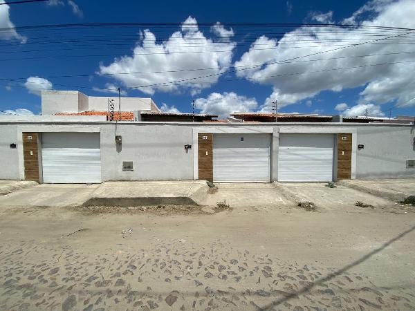 Casa em Horizonte, Olho D'agua, Avenida Miguel Skeff, N. 83b, Qd 03, CE. Área: 76.17m2