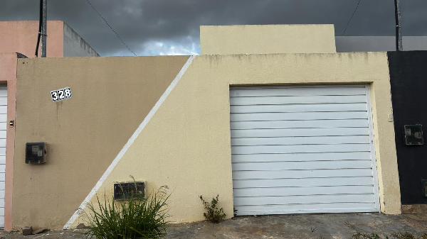 Casa em Nossa Senhora da Glória, Centro, Rua A, N. 328, Qd 01 Lt 51, SE. Área: 89.68m2