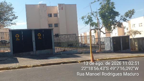 Apartamento em Bauru, Nucleo Habitacional Vereador Edson Franc, Rua Manoel Rodrigues Maduro, N. 4-200, Apto 32, And 3 Bl 04, SP. Área: 51.77m2