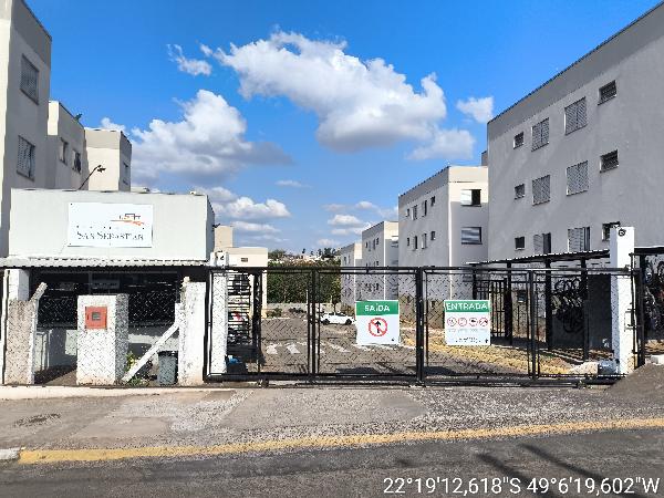 Apartamento em Bauru, Vila Santa Filomena, Rua Benedito Campos Pacheco, N. 103, Apto 32, 3º A, Bl C, SP. Área: 46.24m2