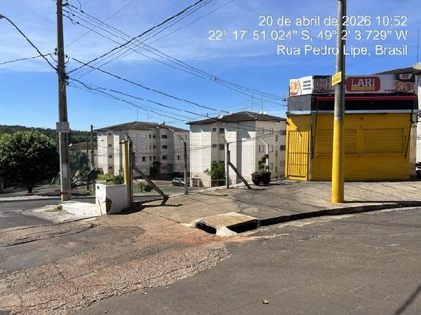 Apartamento em Bauru, Nucleo Habitacional Mary Dota, Rua Pedro Lipe, N. 4-51, Apto 33, Bl 15, SP. Área: 51.77m2