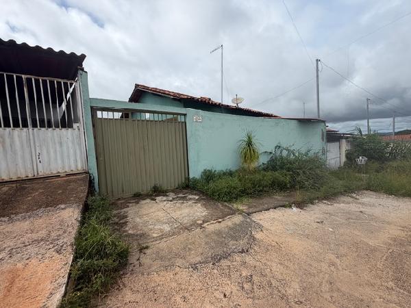 Casa em Valparaíso de Goiás, Vila Isabel, Rua 20, N. S/N, Cs 01 Lt 19 Qd 03, GO. Área: 53.08m2