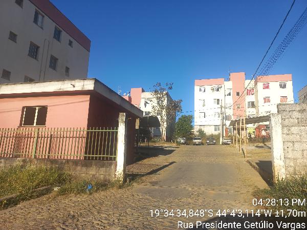 Apartamento em Matozinhos, Presidente, Rua Presidente Washington Luiz, N. 715, Apto 403, Bl 12, MG. Área: 44.24m2