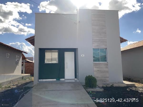 Casa em Altos, Centro, Rua Projetada Vii, N. 66, Cs 66, PI. Área: 54.4m2