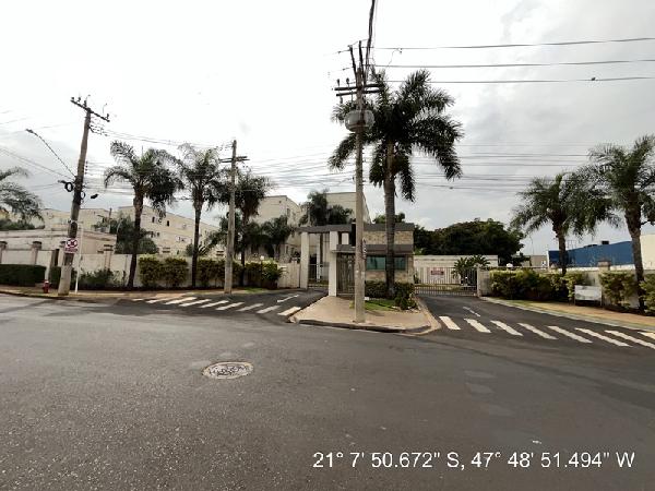 Apartamento em Ribeirão Preto, Conjunto Habitacional Silvio Passalacqua, Rua Luiz Cropanese Spadaro Junior, N. 100, Apto 101, Bl 18, Pav 01, Vg 203p, SP. Área: 41.85m2