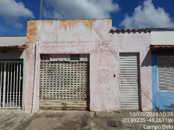 Casa em Campo Belo, Jardim América, Avenida Brasil, N. 120, Qd N, MG. Área: 66.16m2