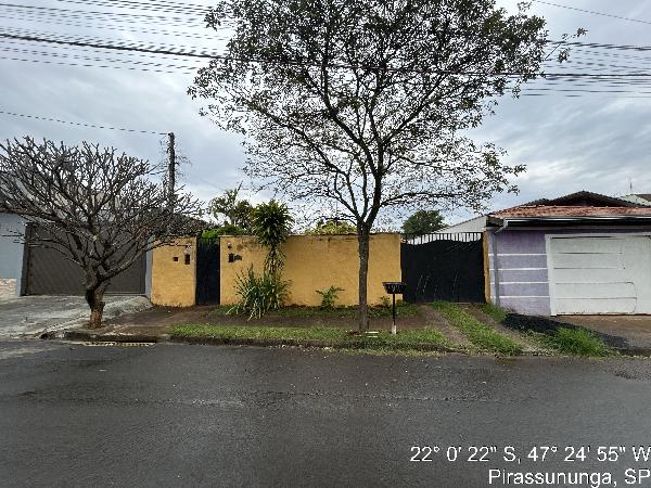 Casa em Pirassununga, Residencial Ilha Do Sol, Rua Isac Mauro Alves De Godoy, N. 577, Qd D Lt 3, SP. Área: 62.12m2