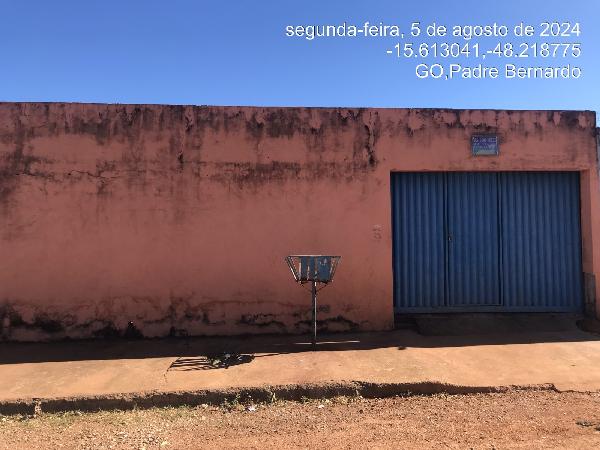 Casa em Padre Bernardo, Ouro Verde, Rua 5, N. 1853, Qd 41, Lt 23, GO. Área: 60m2