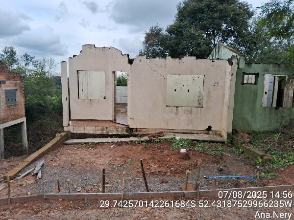 Casa em Santa Cruz do Sul, Faxinal Menino Deus, Rua Frederico Guilherme Bartolomay, N. 275, Lote 08 Quadra F, RS. Área: 31.25m2