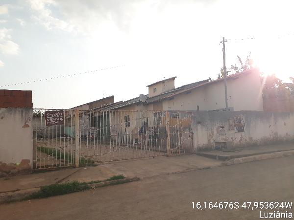 Casa em Luziânia, Parque Estrela Dalva V, Rua Cento E Doze, N. Sn, Cs 02, Lt 04, Qd 541, GO. Área: 53.64m2