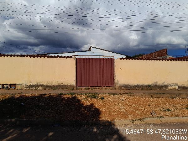 Casa em Planaltina, Setor Sul, Quadra 2, N. Sn, Lt 24 Cs A Tipo 1 Rua 08, GO. Área: 55.23m2