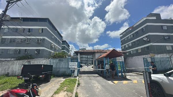 Apartamento em Camaçari, Ponto Certo, Avenida Industrial Urbana, N. Sn, Apto 101, Bl 07 Tipo C, BA. Área: 48.49m2