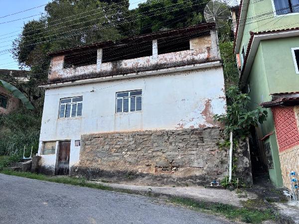 Casa em Além Paraíba, Porto Novo, Rua Antonio Fernandes Timbira, N. 230,, MG. Área: 54.82m2