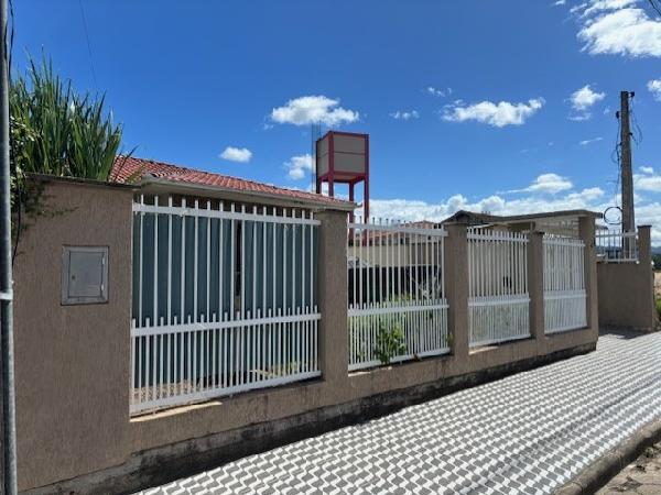 Casa em Tubarão, Sao Joao (margem Direita), Rua Pedro Menegaz, N. 48,  Lt 30 Qd C, SC. Área: 110m2