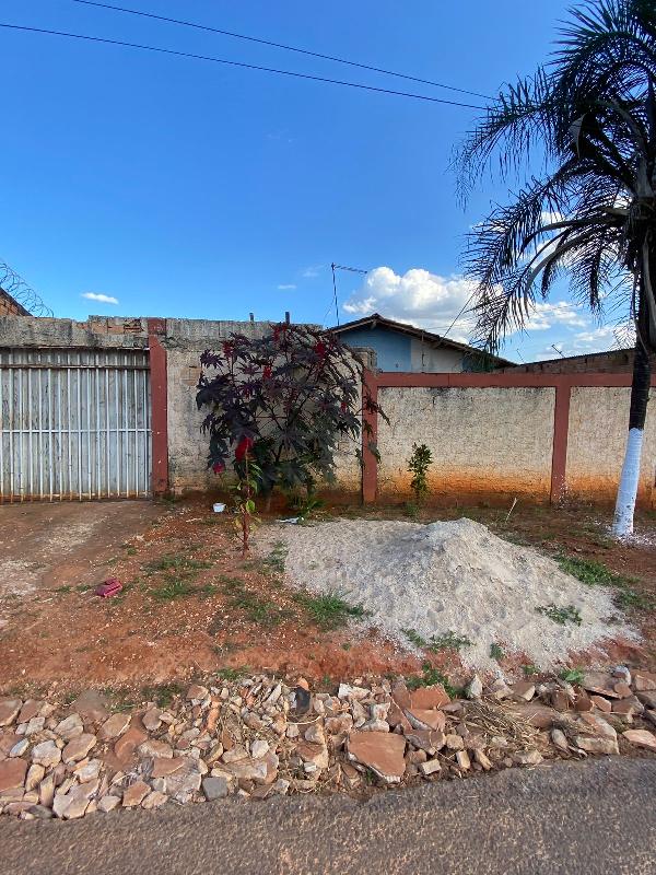 Casa em Luziânia, Cidade Osfaya, Quadra 21, N. Sn, Lt 21 Alameda Osfaya, GO. Área: 53.5m2