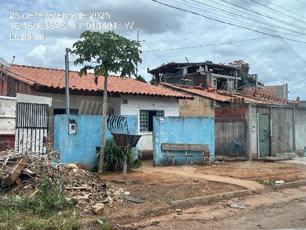 Casa em Luziânia, Parque Industrial Mingone, Quadra Quadra 12, N. S/N, Cs A Lt A Rua 06 E Rua 01, GO. Área: 60.9m2