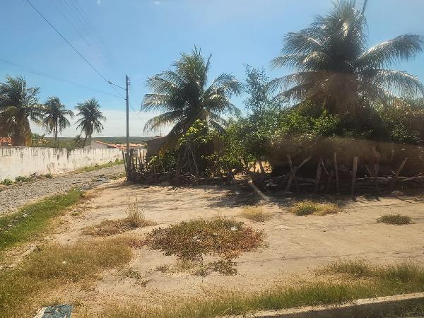 Casa em Alagoinha do Piauí, Centro, Rua Vicente Gomes, N. 45,, PI. Área: 60m2