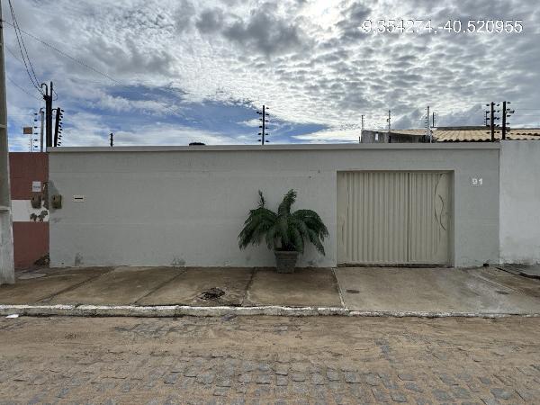 Casa em Petrolina, Joòo De Deus, Rua Cassemiro De Abreu (Antiga Rua Seis), N. 13, Lt16 Qdv, PE. Área: 52.54m2