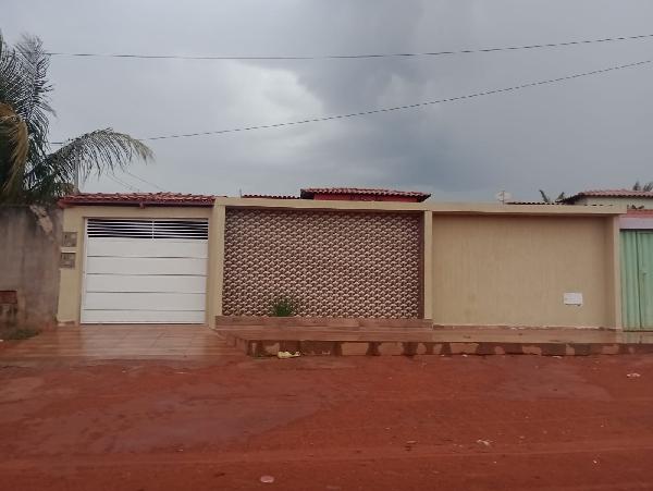 Casa em Buritizeiro, Bandeirantes, Rua Joao Francisco Braga, N. 1159, Qd 05 Lt 22, MG. Área: 54.32m2