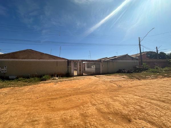 Casa em Luziânia, Parque Industrial Mingone, Quadra 203, N. Sn, Cs 03 Lt N Rua 46, GO. Área: 59.2m2