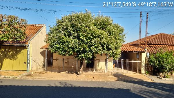 Casa em Urupês, Cdhu, Rua Sebastiao Da Silva, N. 70, Lt 14 Qd L, SP. Área: 57.47m2