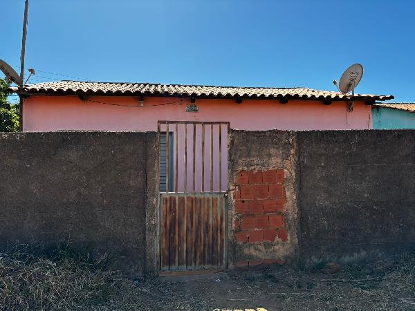 Casa em Cocalzinho de Goiás, Girassol, Rua Contorno, N. Sn, Qd 90 Lt 01, GO. Área: 56.24m2