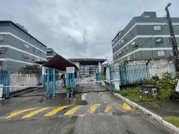 Apartamento em Camaçari, Ponto Certo, Avenida Industrial Urbano, N. Sn, Apto 302, Tipo D Bl 21, BA. Área: 82.67m2