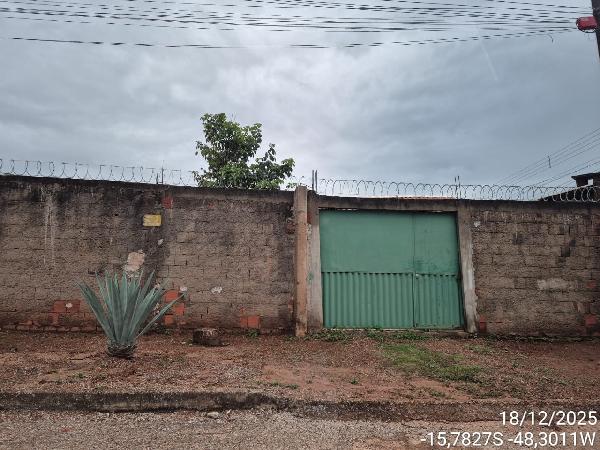 Casa em Águas Lindas de Goiás, Jardim Santa Lucia, Rua Eucalipto, N. Sn, Lote 12 Da Quadra18, GO. Área: 66.7m2