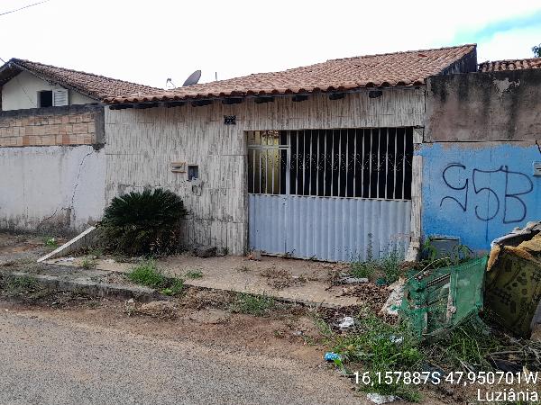 Casa em Luziânia, Parque Estrela Dalva Ix, Quadra 104 Lote 04 Rua 260, N. Sn, Cs 01, GO. Área: 57.75m2